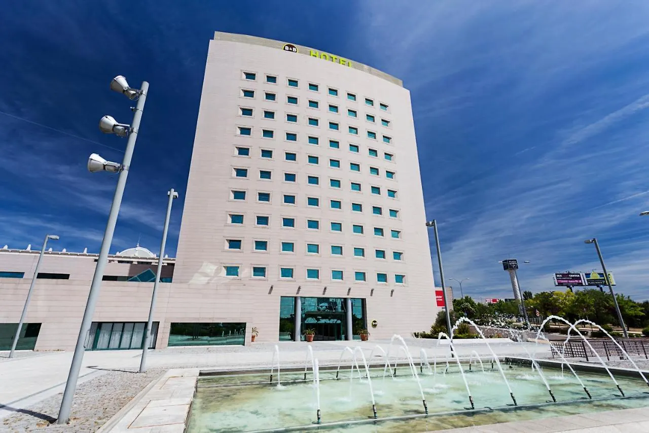 B&B Hotel Madrid Aeropuerto T4 San Sebastián de los Reyes 4*,