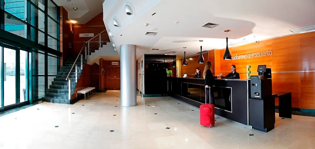 B&B Hotel Madrid Aeropuerto T4 San Sebastián de los Reyes 4*,